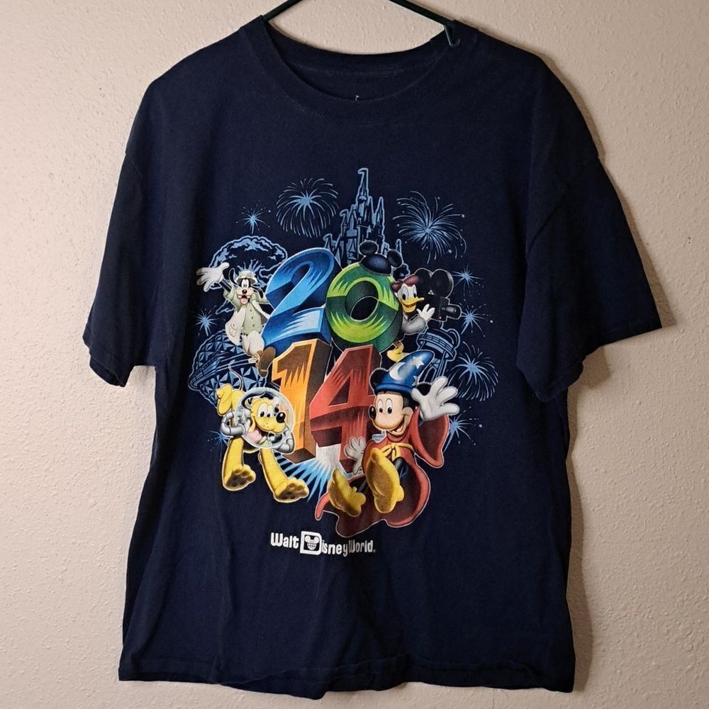 Disney 2014 t shirt size XL